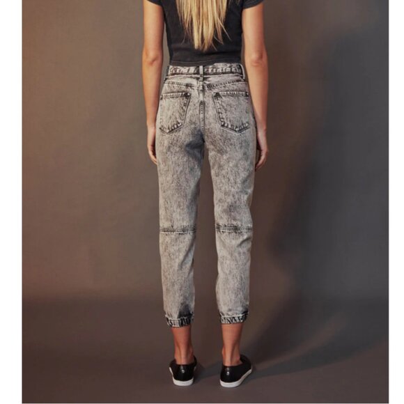 KanCan Sydney Ultra High Rise Jean Joggers Women's Size 1/24 Grey Acid Wash - Picture 2 of 16